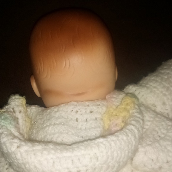 Vtg Wood cradle/crib w/doll - Picture 10 of 10